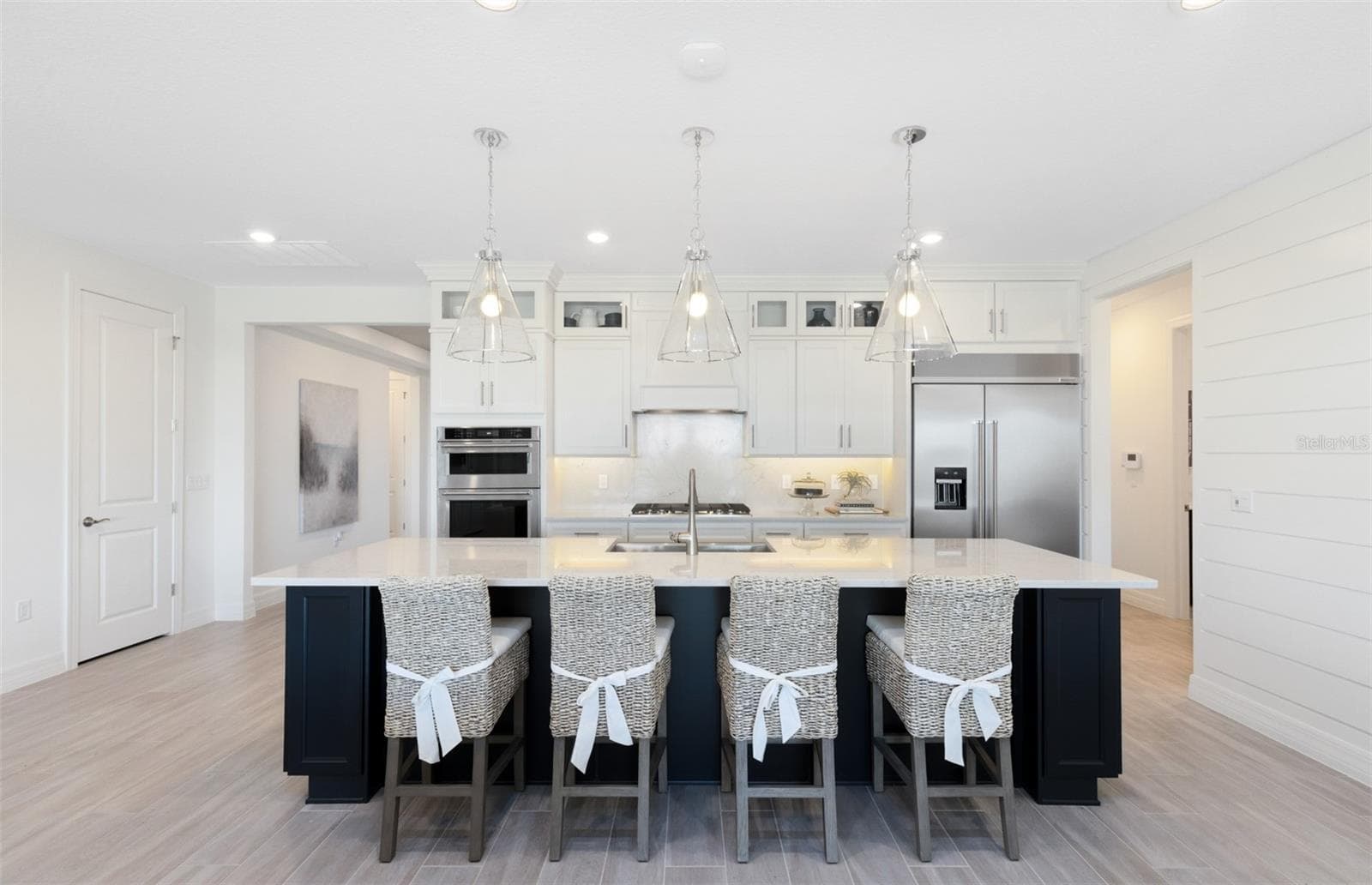 Model Home Design Only. Pictures and furnishings are for illustrative purposes only. Elevations, colors and options may vary. Furniture is for model home staging only. - 285 CRYSTAL WOOD DRIVE, WINTER GARDEN