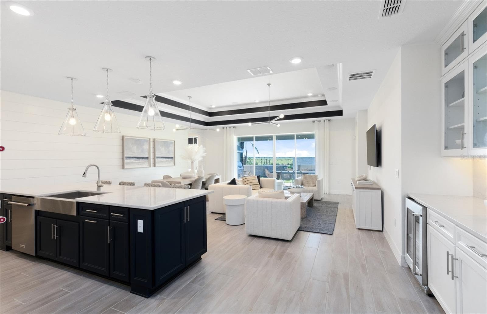 Model Home Design Only. Pictures and furnishings are for illustrative purposes only. Elevations, colors and options may vary. Furniture is for model home staging only. - 285 CRYSTAL WOOD DRIVE, WINTER GARDEN