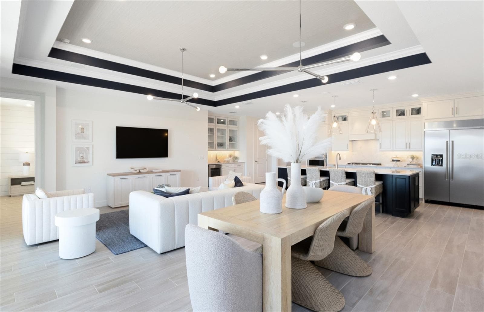 Model Home Design Only. Pictures and furnishings are for illustrative purposes only. Elevations, colors and options may vary. Furniture is for model home staging only. - 285 CRYSTAL WOOD DRIVE, WINTER GARDEN