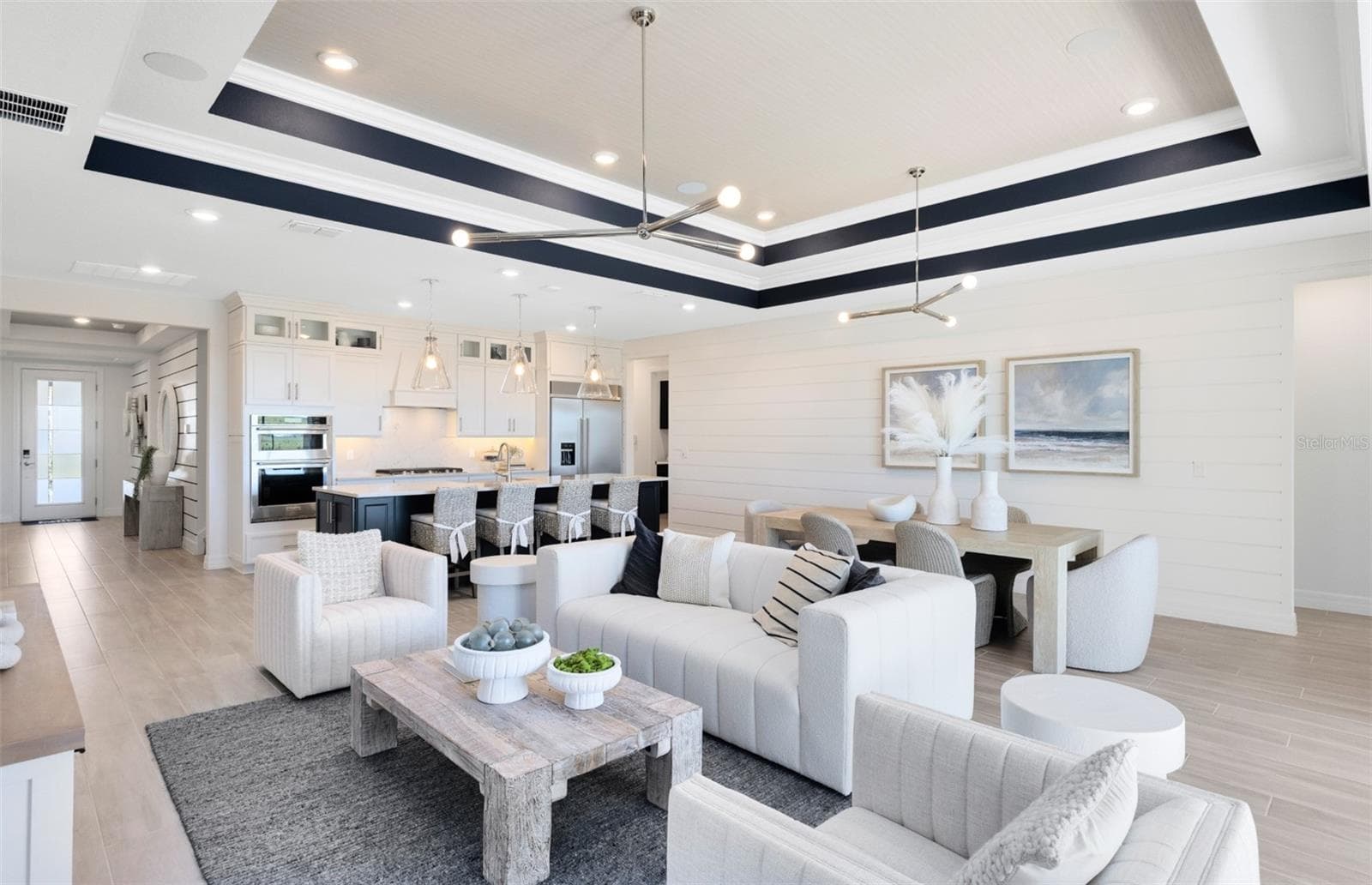 Model Home Design Only. Pictures and furnishings are for illustrative purposes only. Elevations, colors and options may vary. Furniture is for model home staging only. - 285 CRYSTAL WOOD DRIVE, WINTER GARDEN