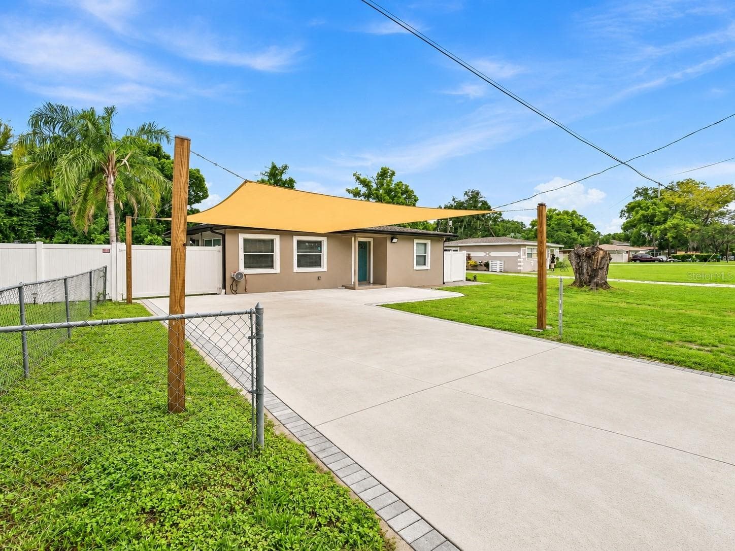 Single Family Residence at 1803 E ANNONA AVE, TAMPA, photo 2 of 19