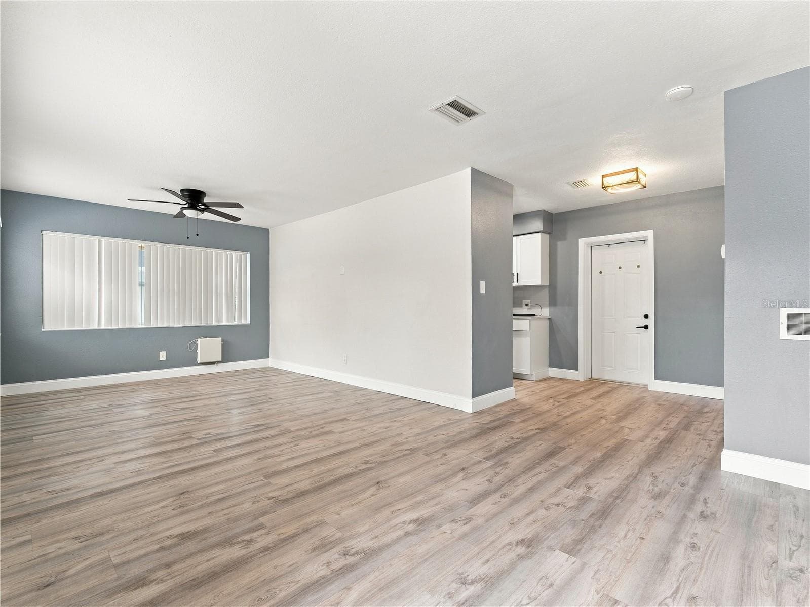 Single Family Residence at 1803 E ANNONA AVE, TAMPA, photo 3 of 19