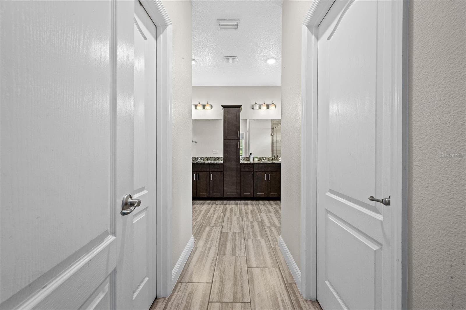 Owners bath - 5615 SW 215TH TER, NEWBERRY