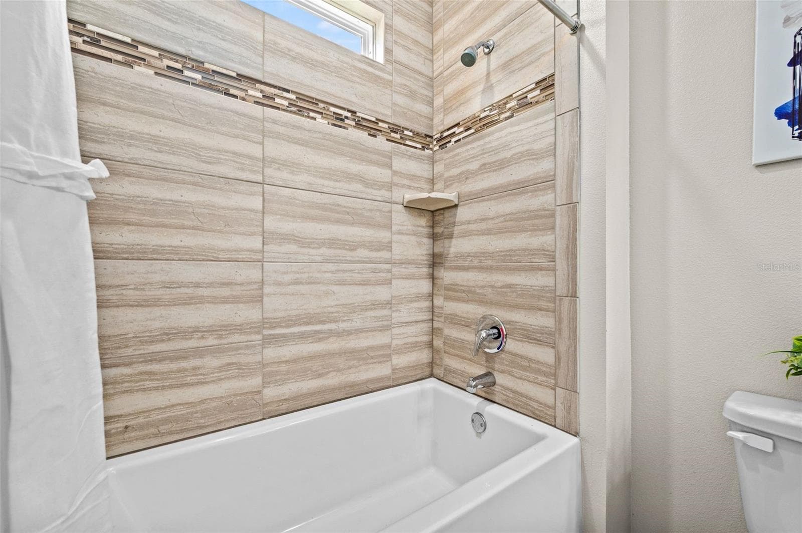 Guest bath - 5615 SW 215TH TER, NEWBERRY