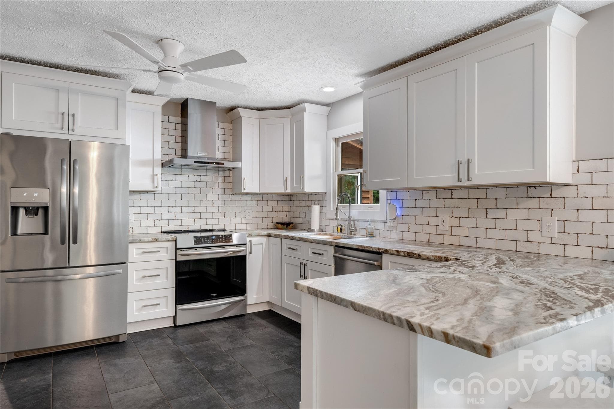 Single Family Residence at 160 Palomino Trail, Mount Holly, photo 14 of 48