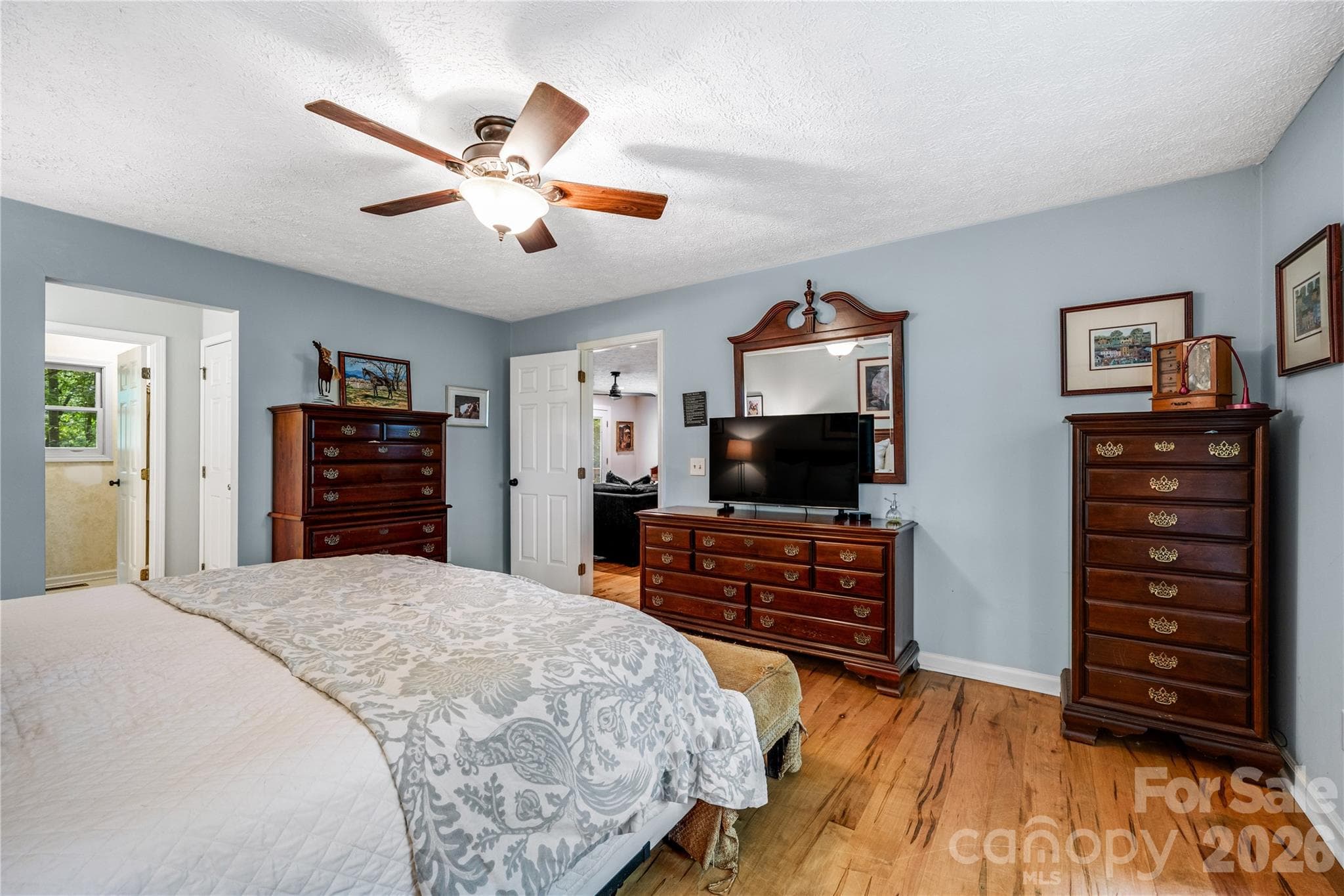 Single Family Residence at 160 Palomino Trail, Mount Holly, photo 18 of 48