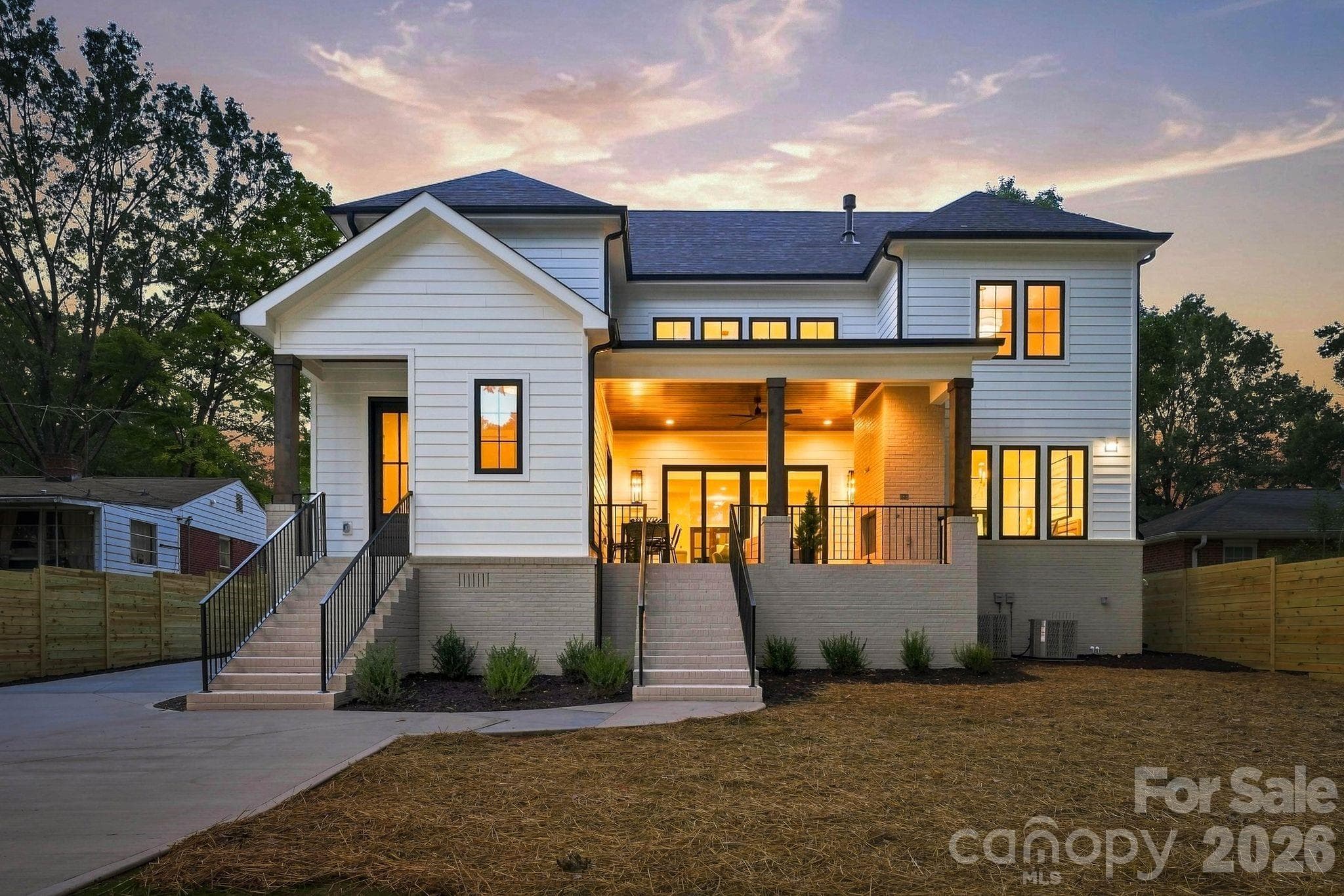 Single Family Residence at 4647 General Pershing Drive, Charlotte, photo 4 of 48