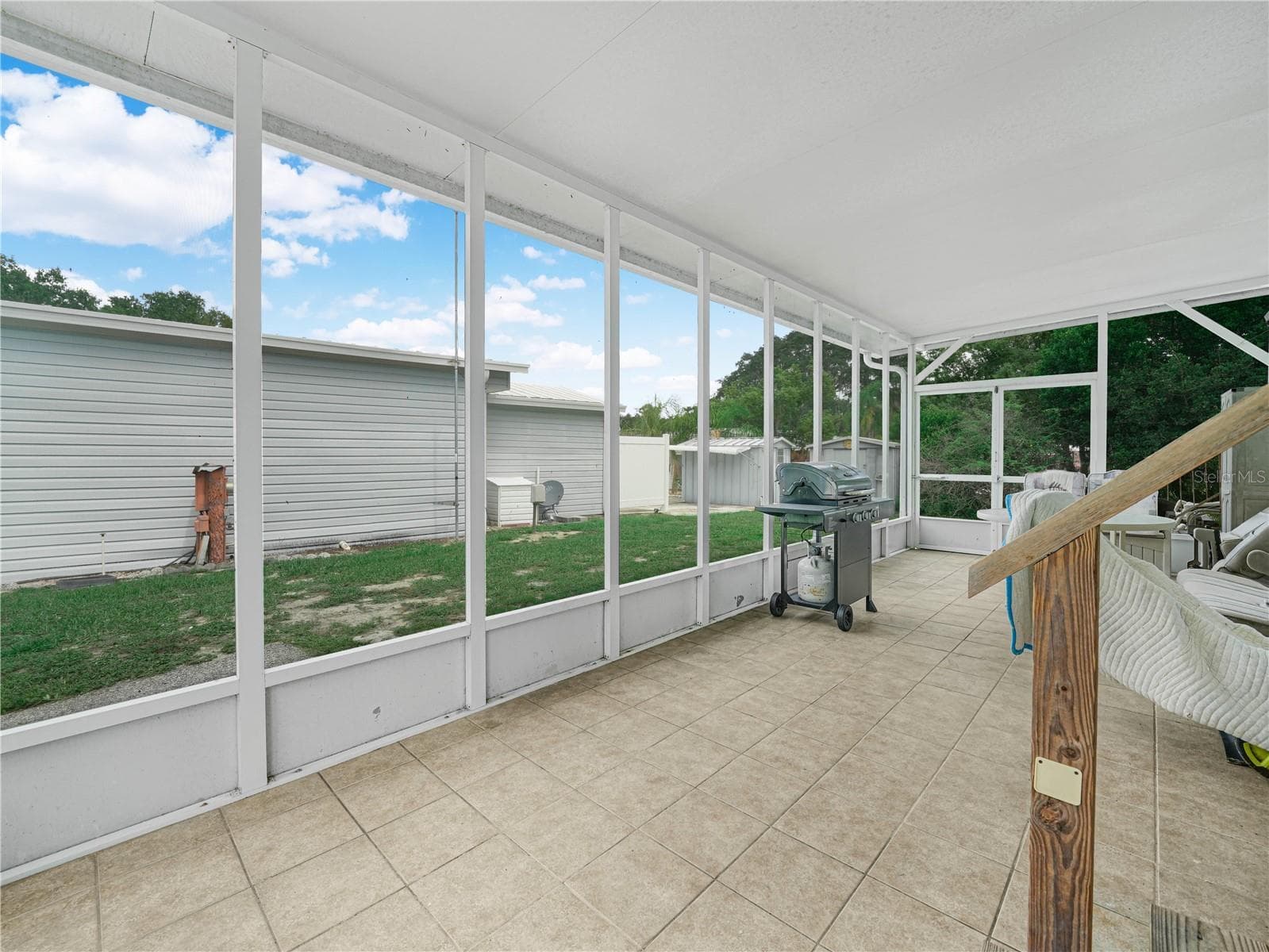 Manufactured Home at 19 SILVERSIDES ST, LAKE WALES, photo 2 of 36
