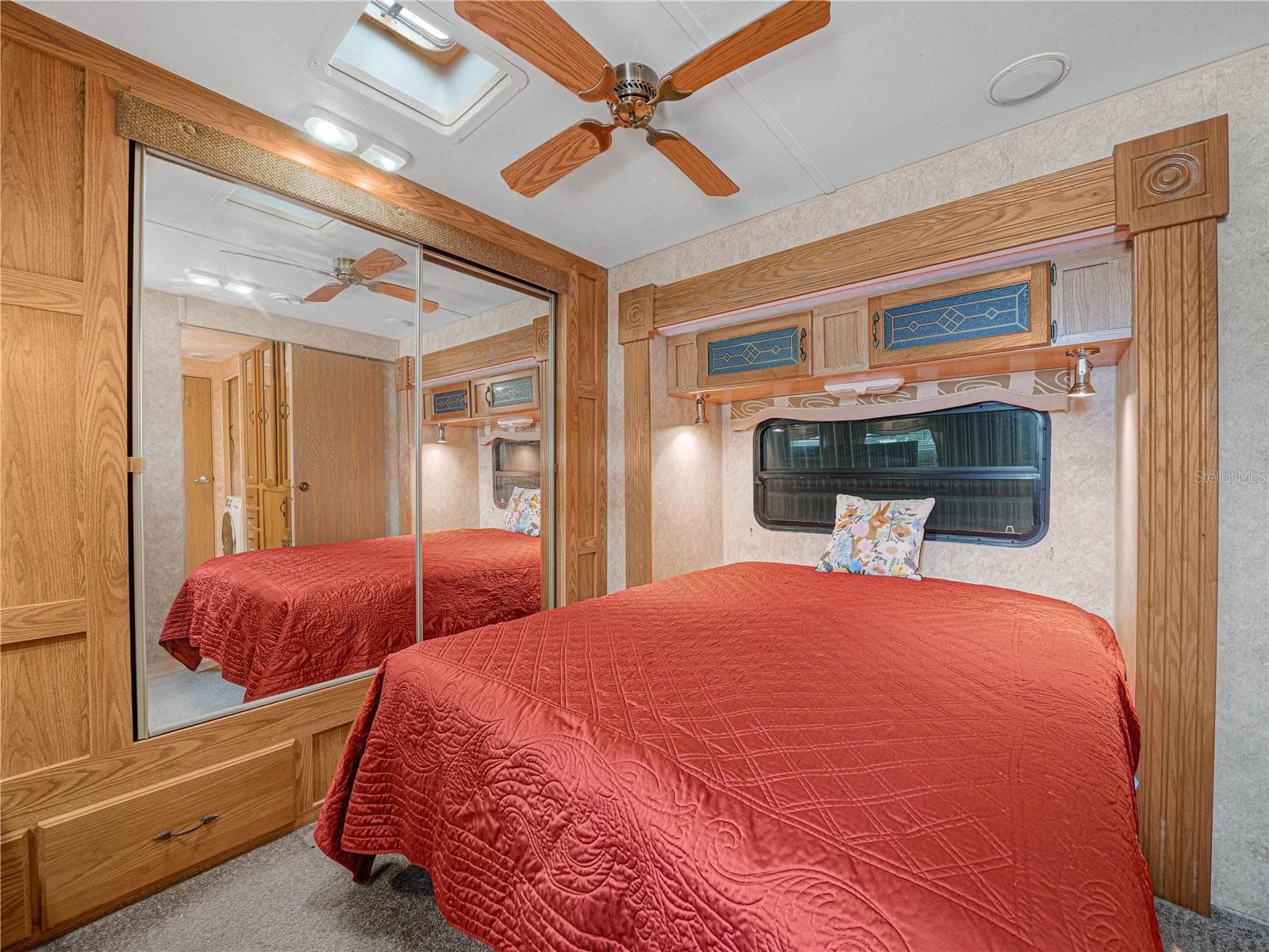 Manufactured Home at 19 SILVERSIDES ST, LAKE WALES, photo 15 of 36