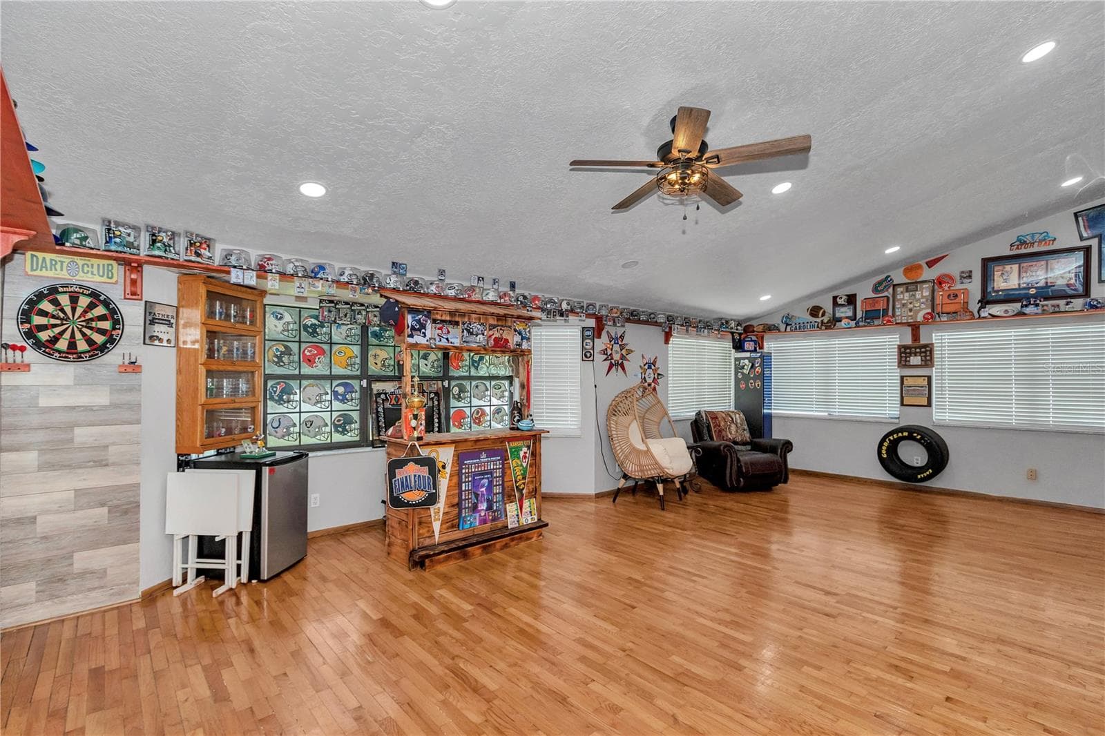 Game room 27' x 15' (first floor) - 538 SW 45TH ST, OCALA