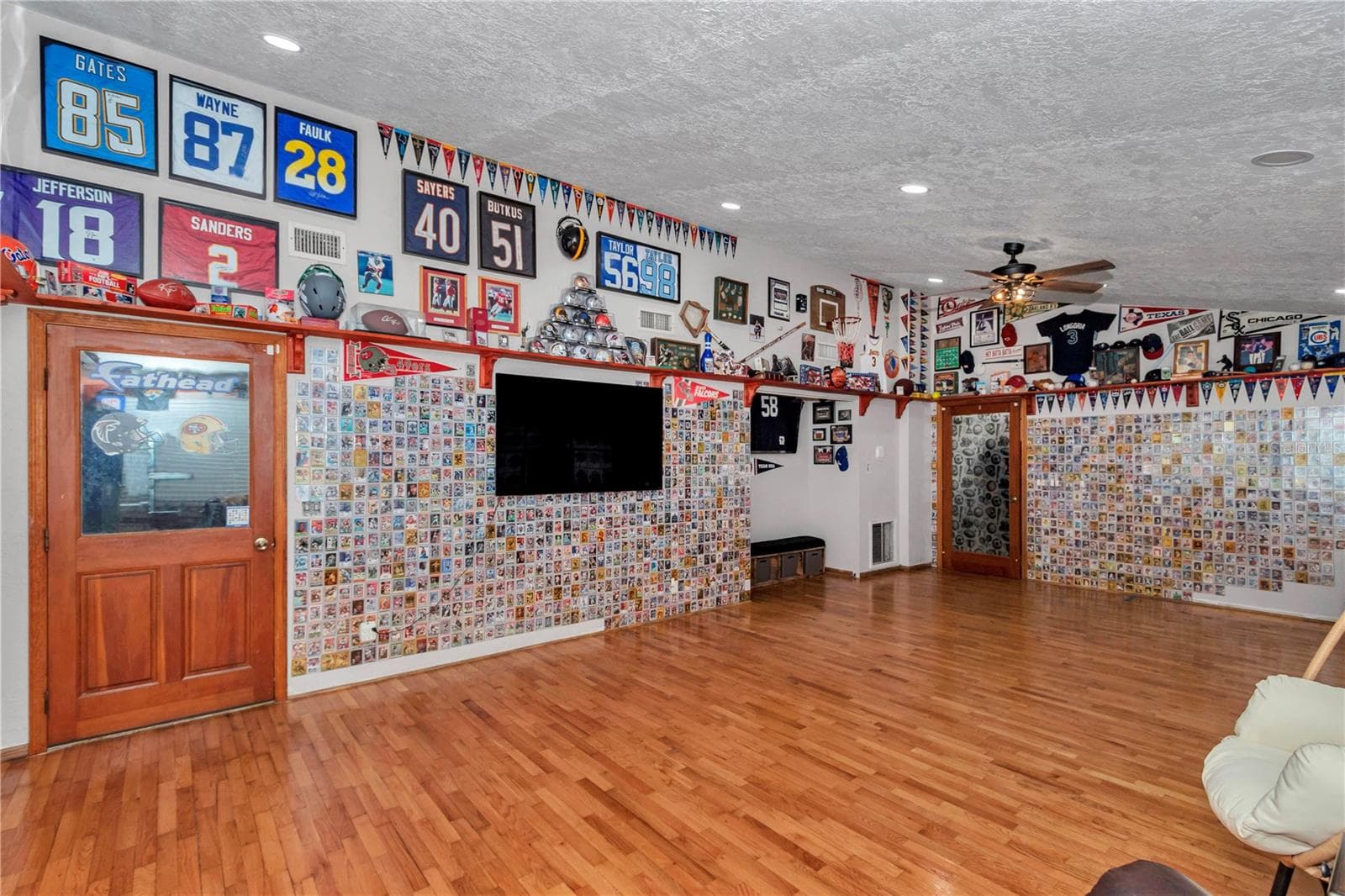 Game room 27' x 15' (first floor) - 538 SW 45TH ST, OCALA