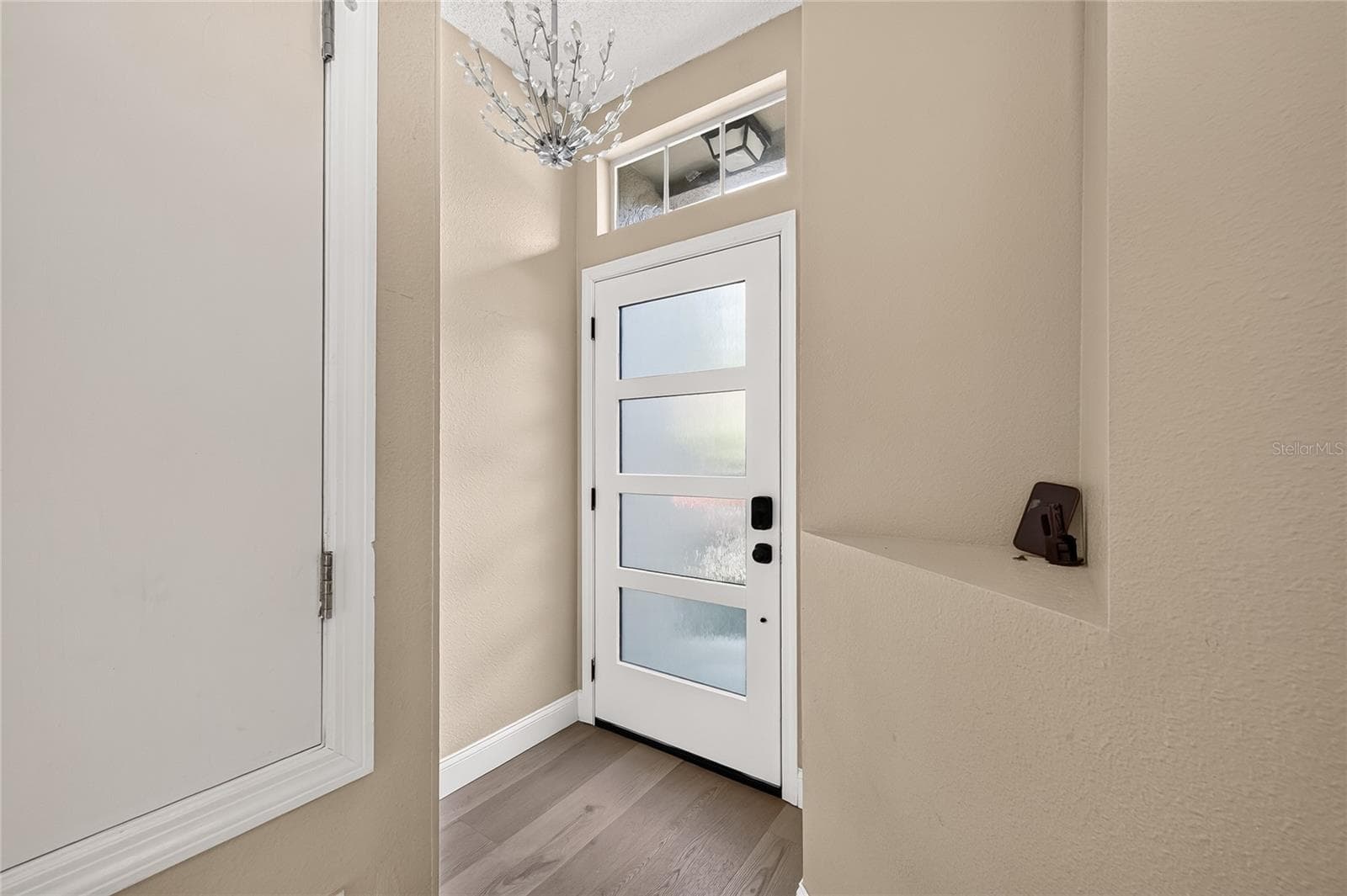 Townhouse at 4319 DEERMONT CIR, TAMPA, photo 3 of 33