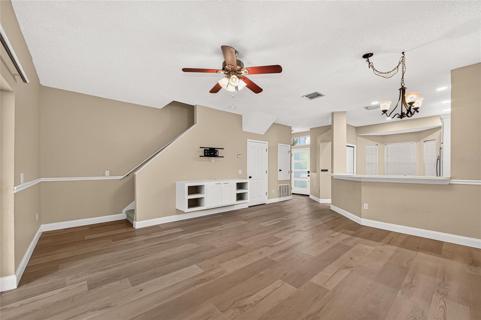 Townhouse at 4319 DEERMONT CIR, TAMPA, photo 10 of 33