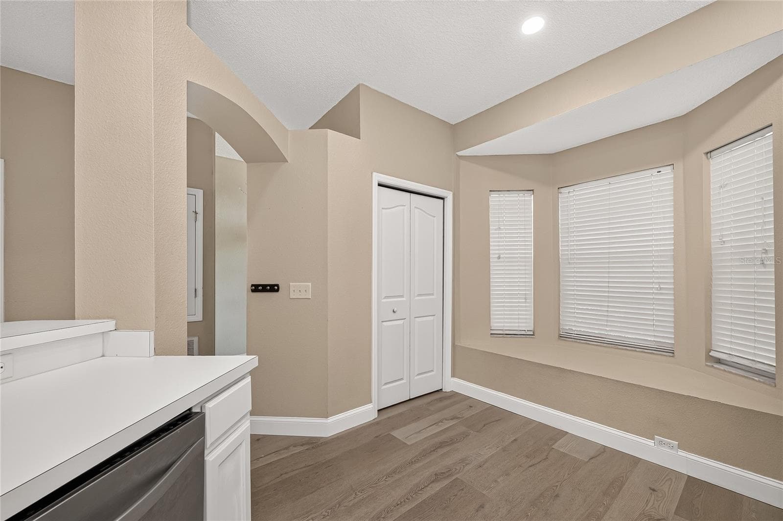 Townhouse at 4319 DEERMONT CIR, TAMPA, photo 11 of 33