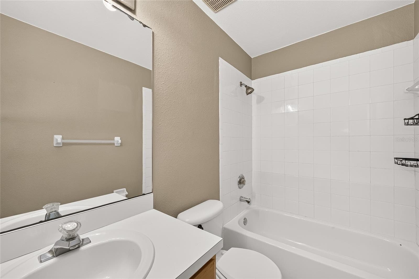 Townhouse at 4319 DEERMONT CIR, TAMPA, photo 18 of 33