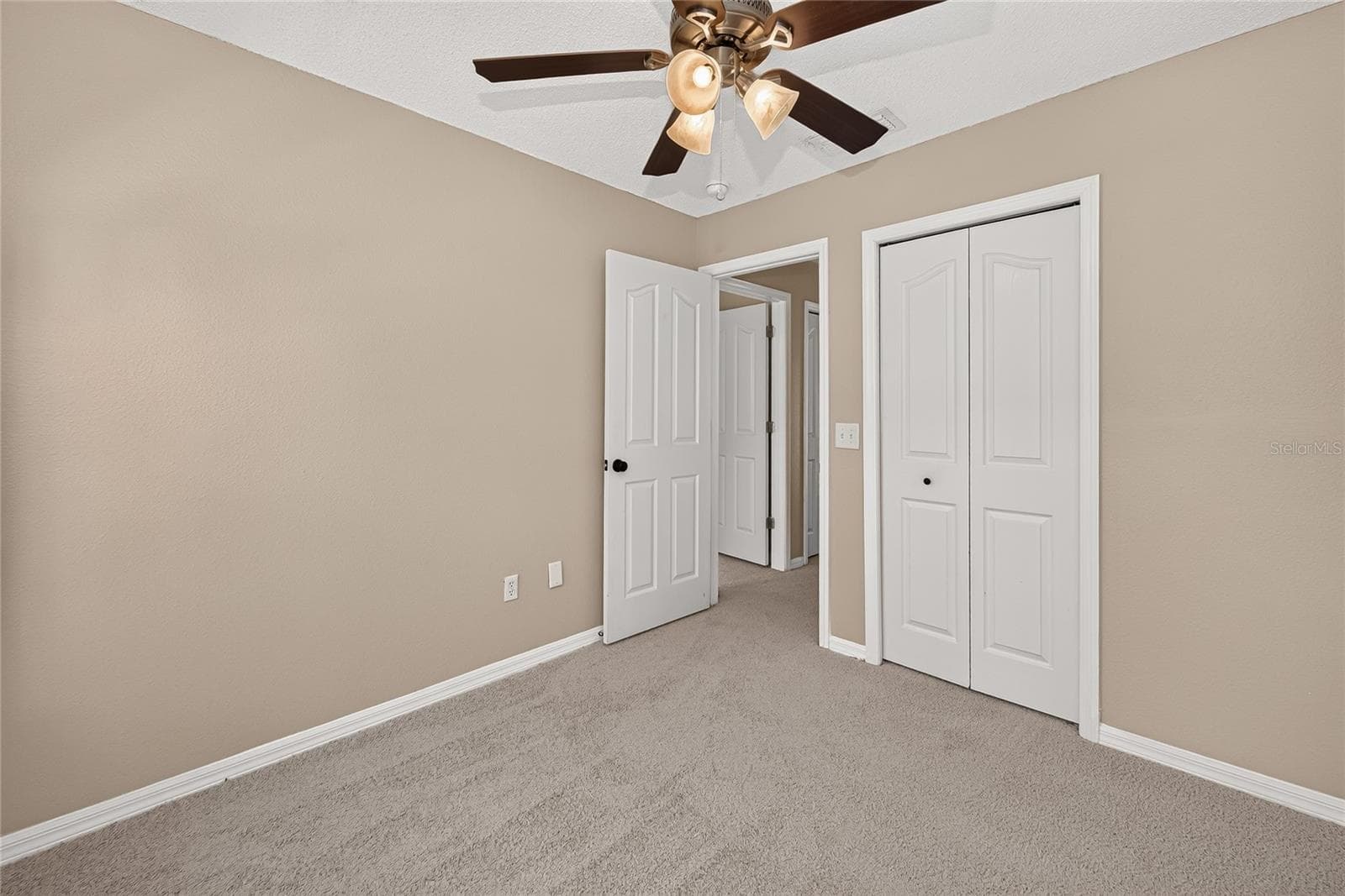 Townhouse at 4319 DEERMONT CIR, TAMPA, photo 24 of 33