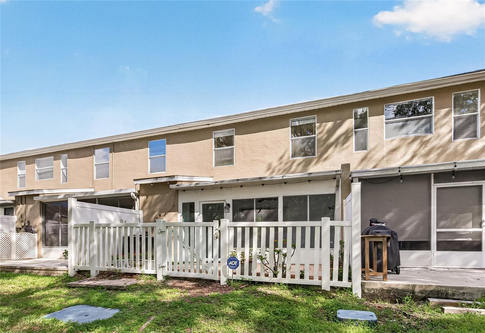Townhouse at 4319 DEERMONT CIR, TAMPA, photo 32 of 33