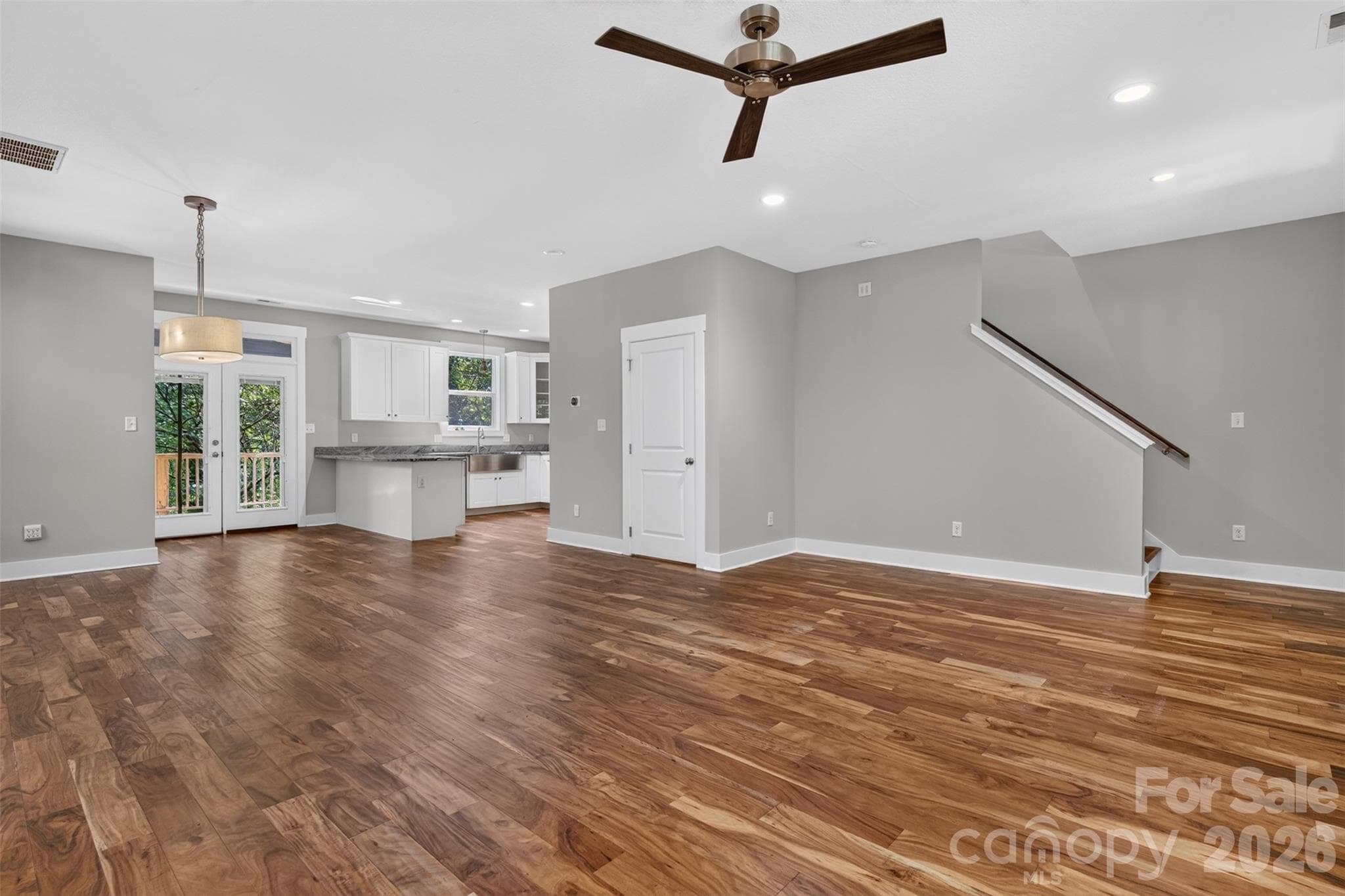 Single Family Residence at 134 Shelburne Road, Asheville, photo 11 of 38