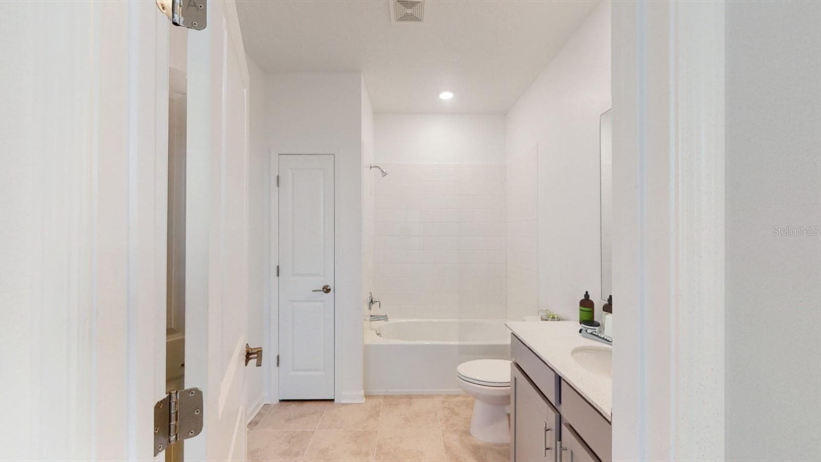 Single Family Residence at 5592 SCARLETTE WAY, CLERMONT, photo 5 of 17