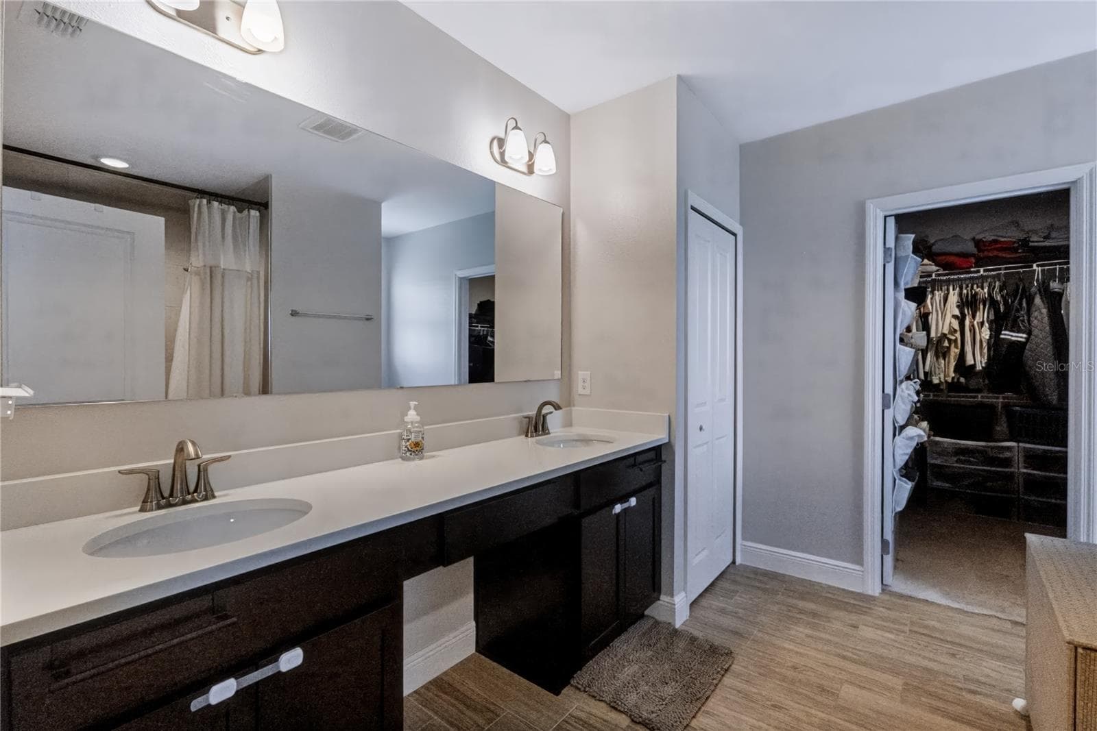 Master Bathroom - 6564 RHYTHM DR, MASCOTTE