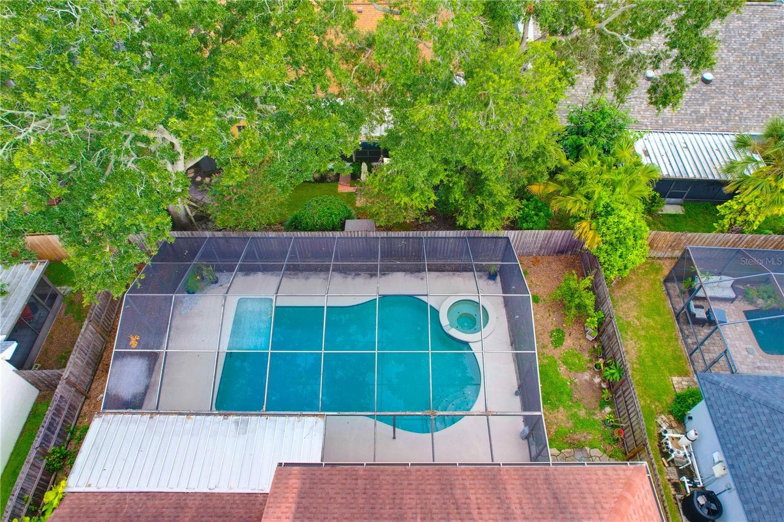 Aerial view of backyard. - 1418 SHELL FLOWER DR, BRANDON