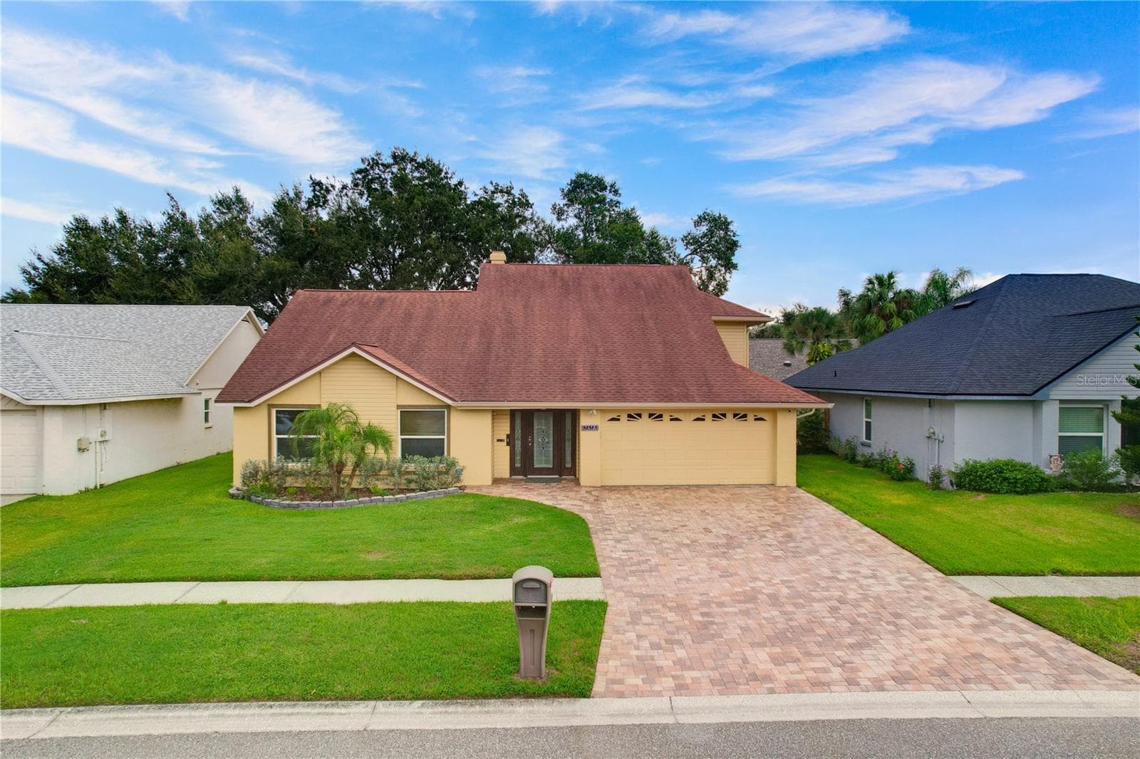 Conveniently located with easy access to I-75 and the Selmon/Crosstown Expressway, this home is close to shopping, dining, schools, entertainment, and major employment centers. - 1418 SHELL FLOWER DR, BRANDON