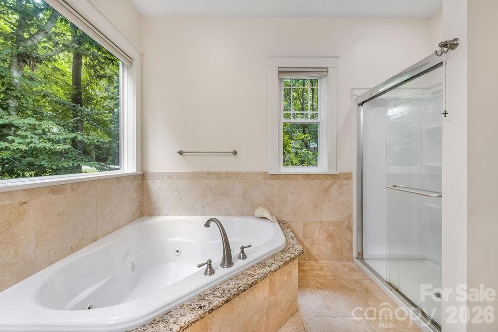 Large Soaking Tub - 151 Hillside Drive, Swannanoa