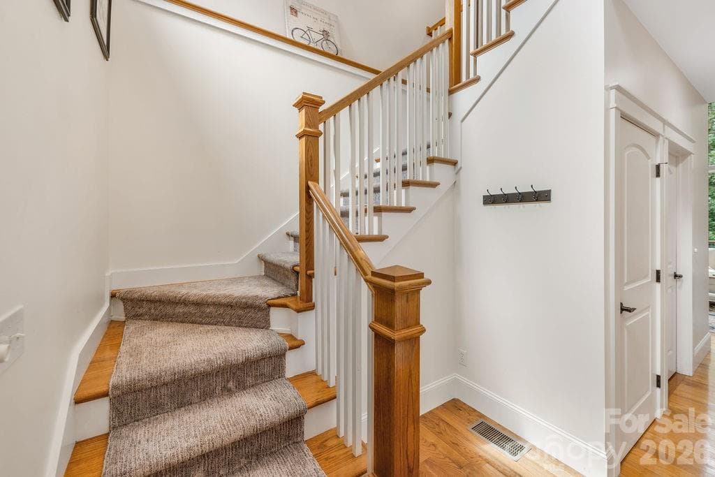3 Bedrooms Upstairs - 151 Hillside Drive, Swannanoa