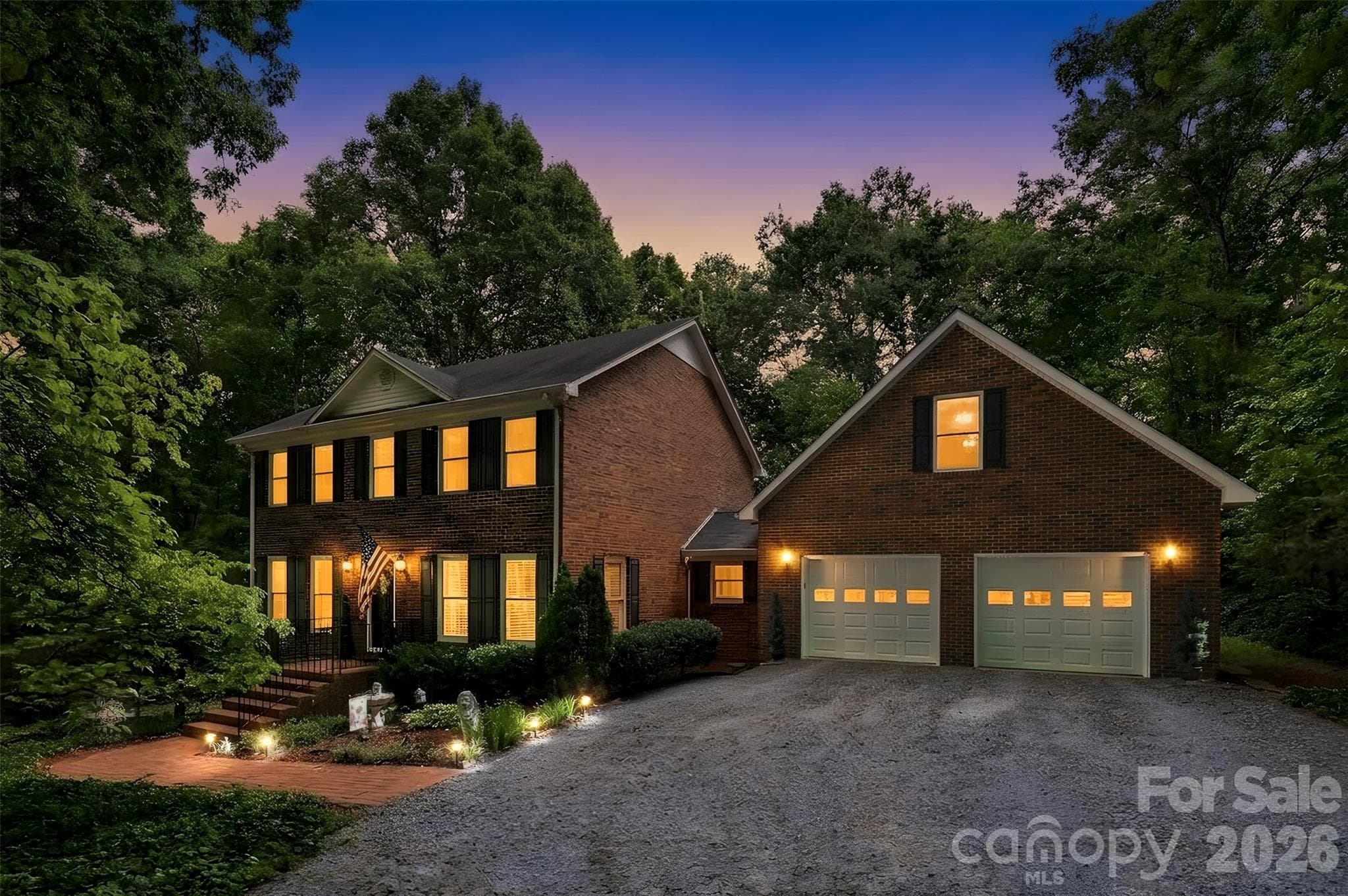 Single Family Residence at 6366 Green Oak Drive, Stanfield, photo 4 of 89