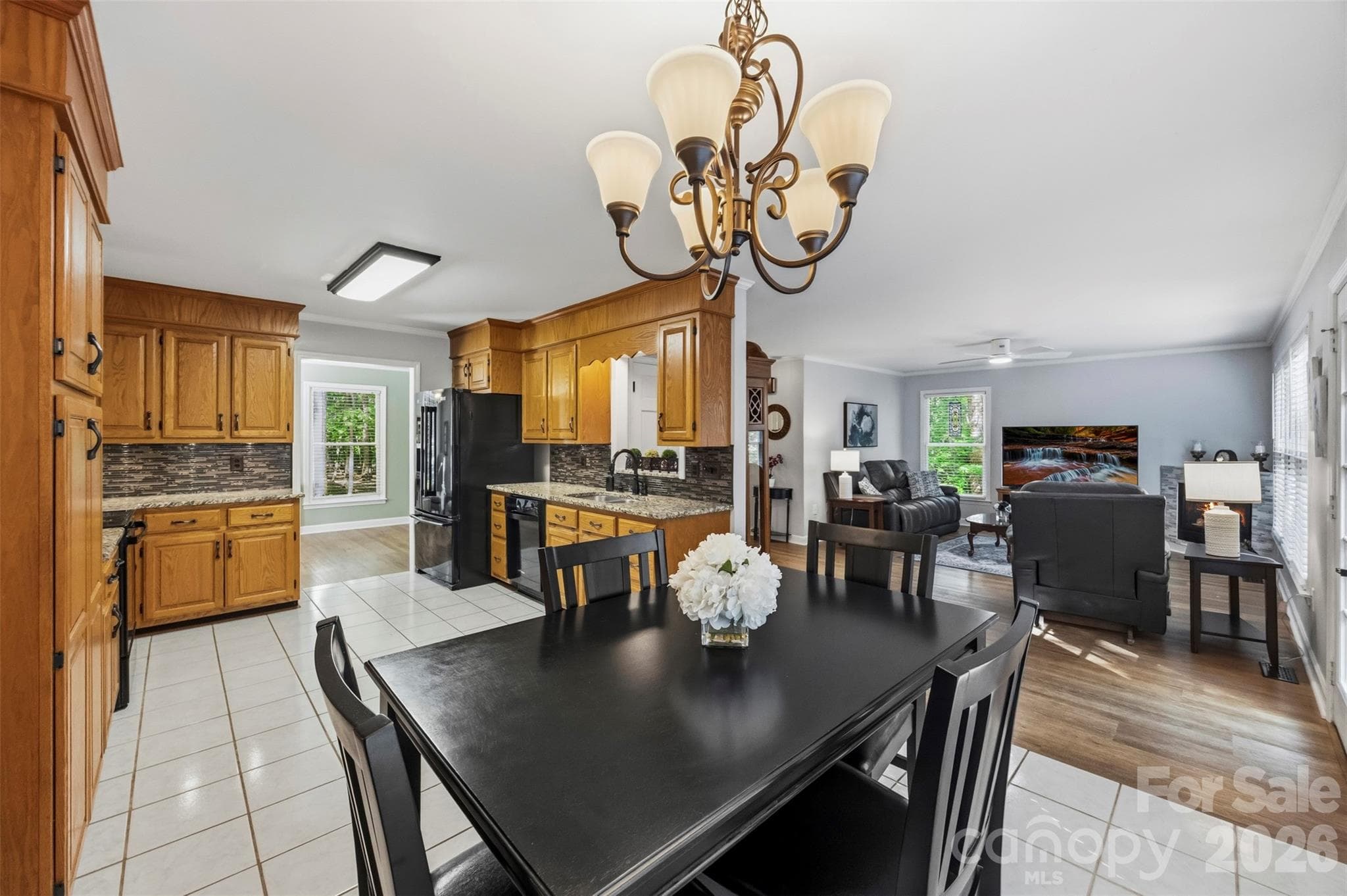 Single Family Residence at 6366 Green Oak Drive, Stanfield, photo 26 of 89