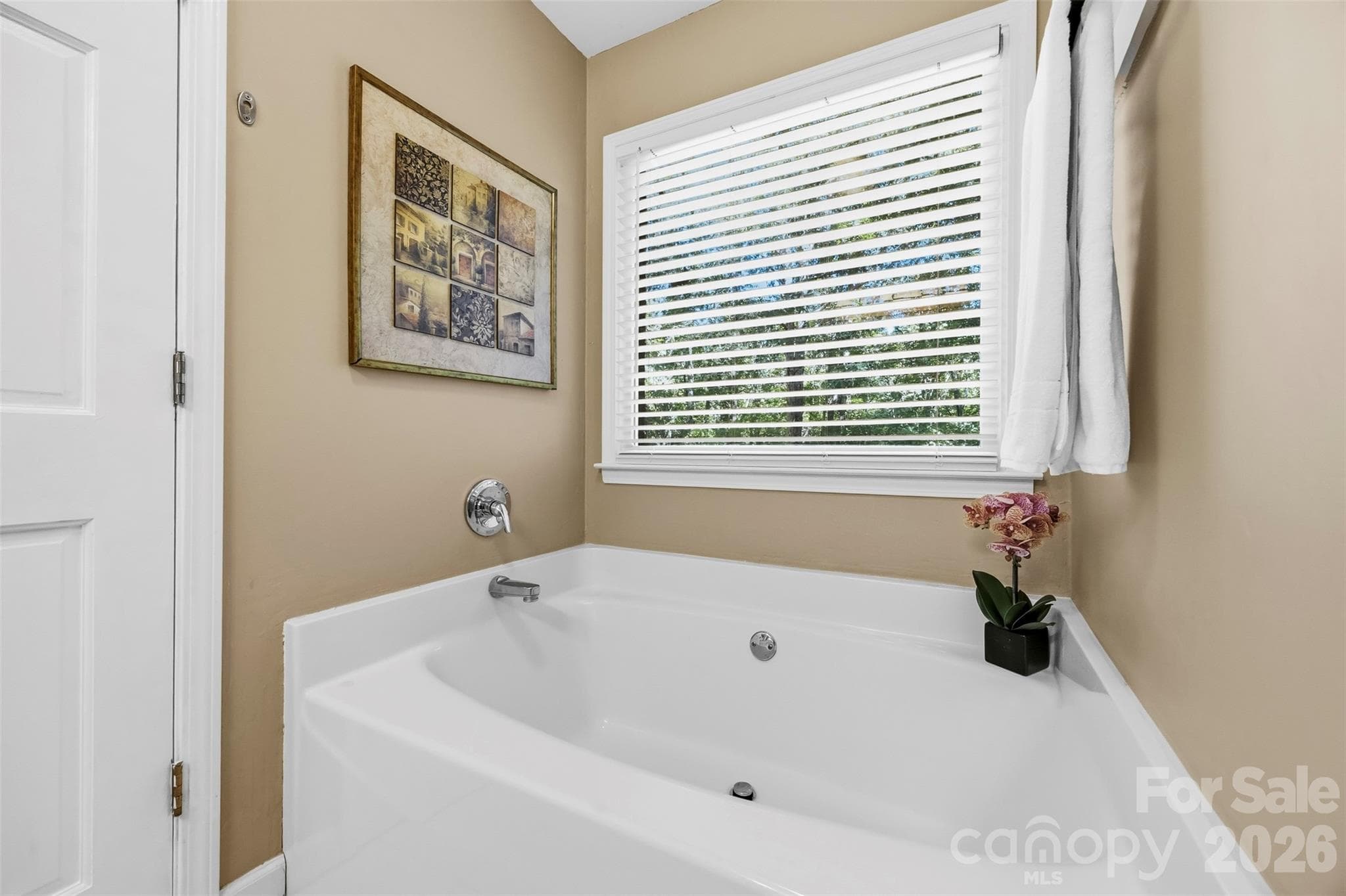 Single Family Residence at 6366 Green Oak Drive, Stanfield, photo 44 of 89