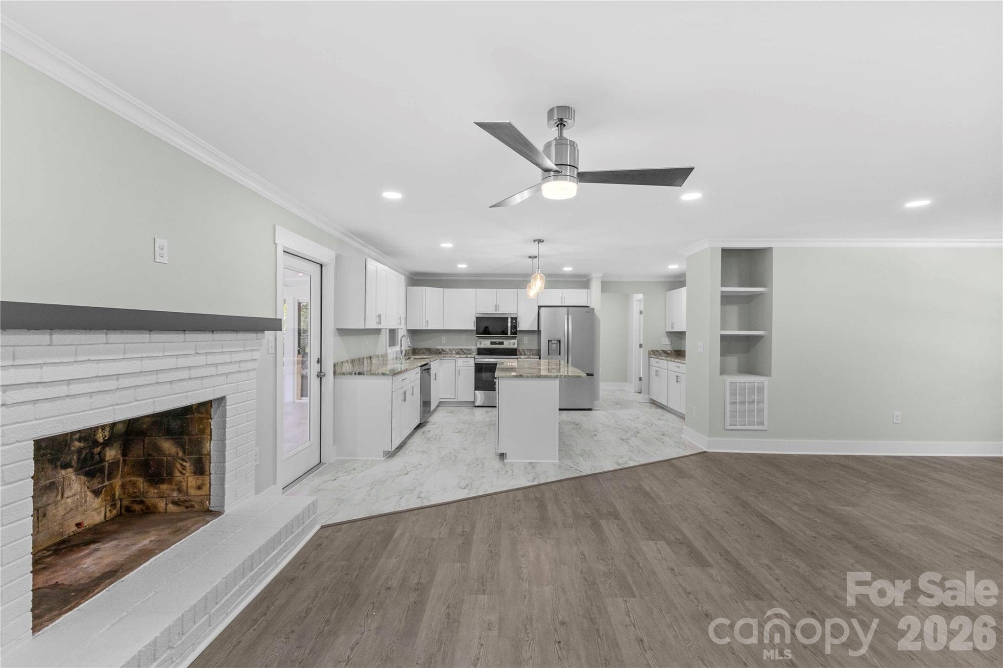 wood burning/gas fireplace - 614 S Magnolia Street, Mooresville
