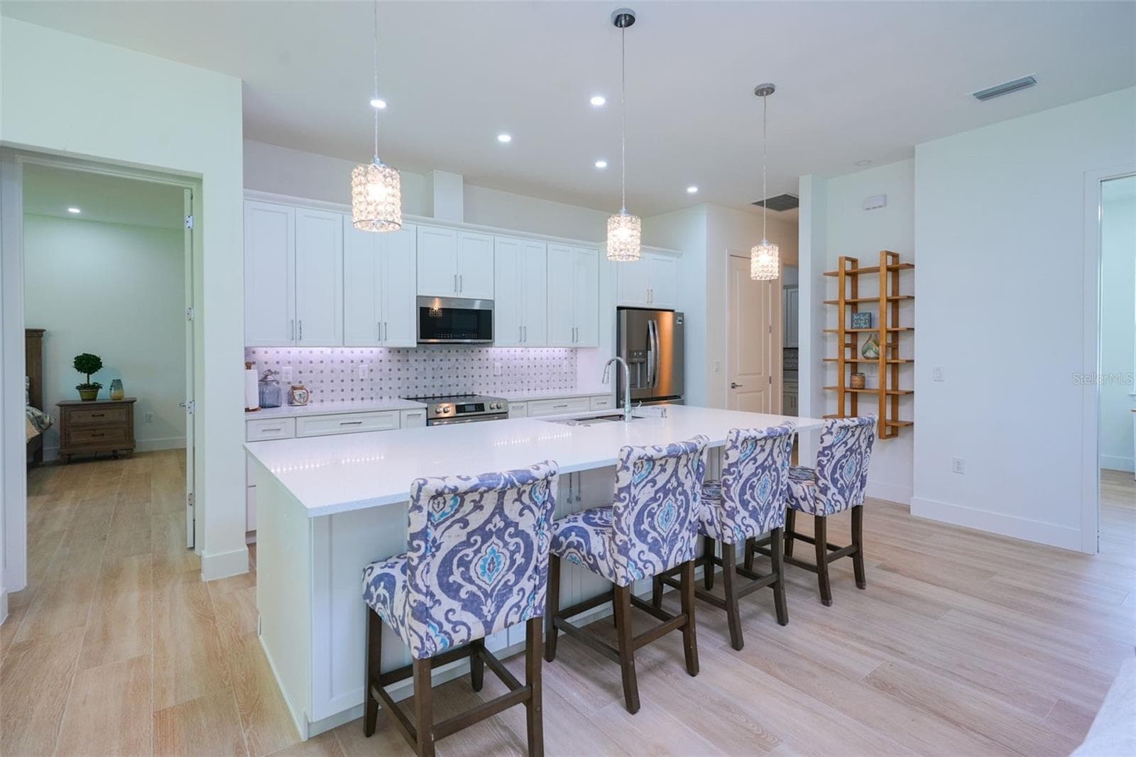 Kitchen - 17460 MACASSAR RD, WEEKI WACHEE