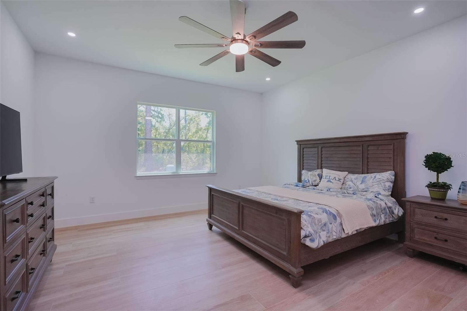 Primary Bedroom - 17460 MACASSAR RD, WEEKI WACHEE