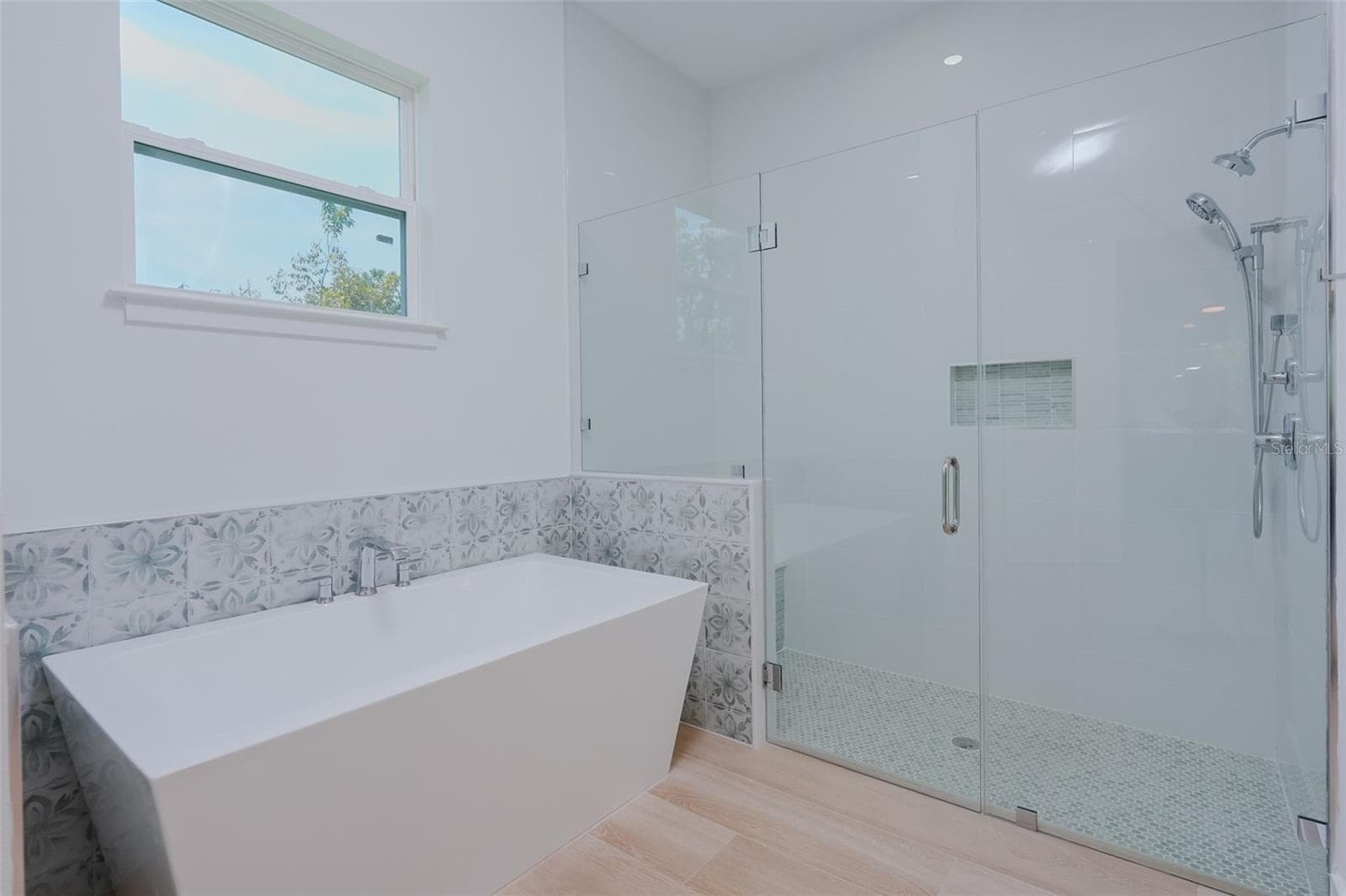 Primary Bathroom - 17460 MACASSAR RD, WEEKI WACHEE