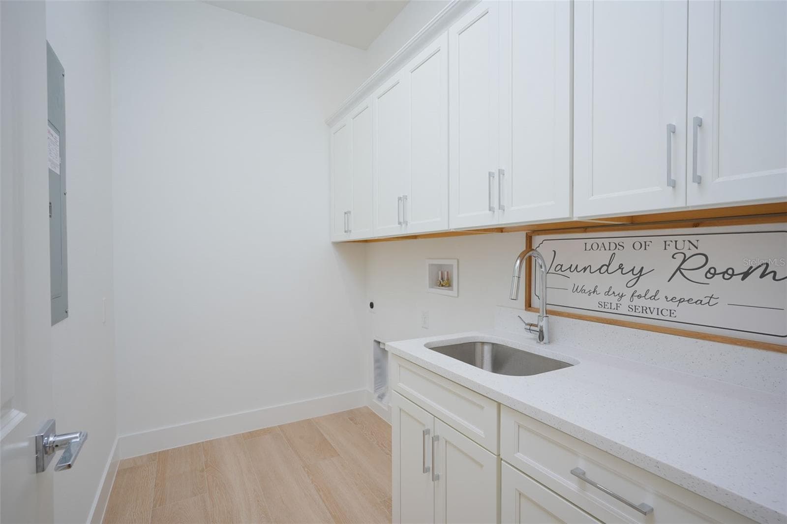 Laundry Room - 17460 MACASSAR RD, WEEKI WACHEE