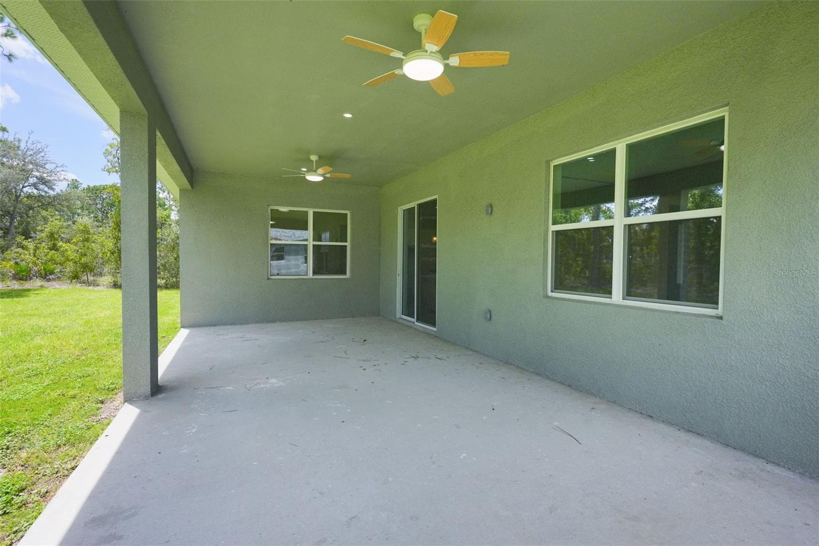 Rear Porch - 17460 MACASSAR RD, WEEKI WACHEE