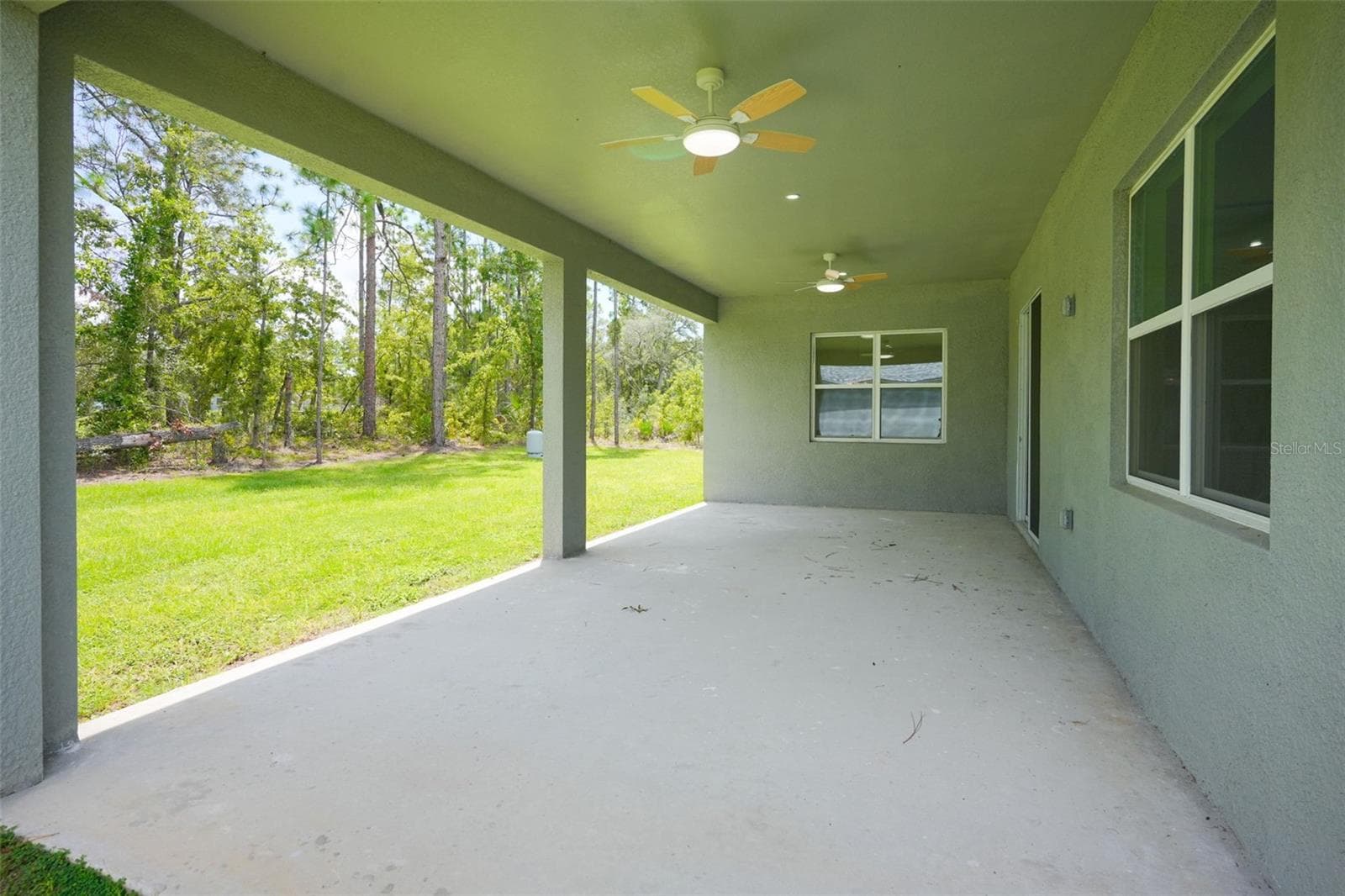 Rear Porch - 17460 MACASSAR RD, WEEKI WACHEE