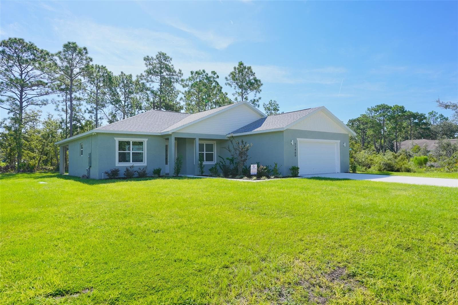Front Exterior - 17460 MACASSAR RD, WEEKI WACHEE
