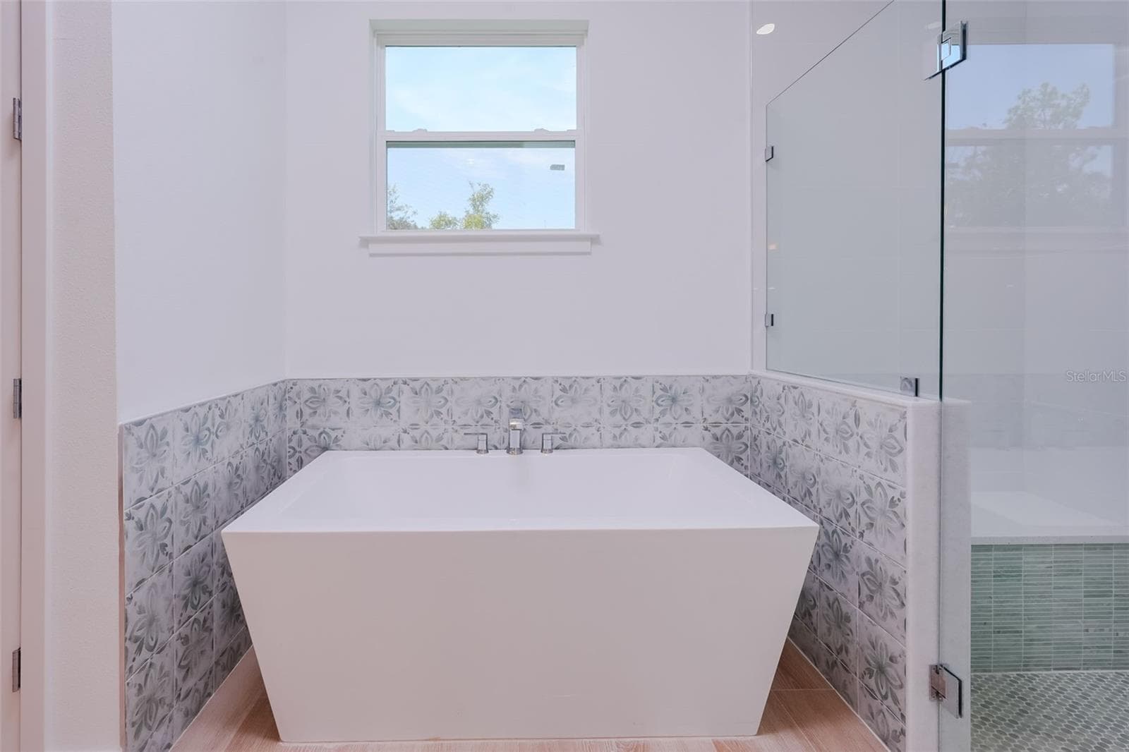 Primary Bathroom - 17460 MACASSAR RD, WEEKI WACHEE