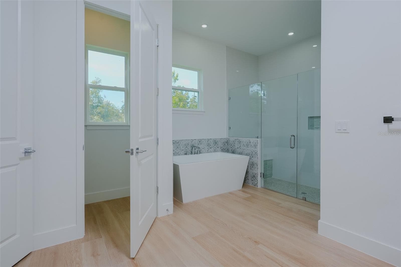 Primary Bathroom - 17460 MACASSAR RD, WEEKI WACHEE