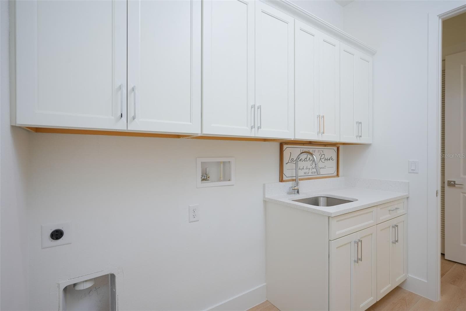 Laundry Room - 17460 MACASSAR RD, WEEKI WACHEE