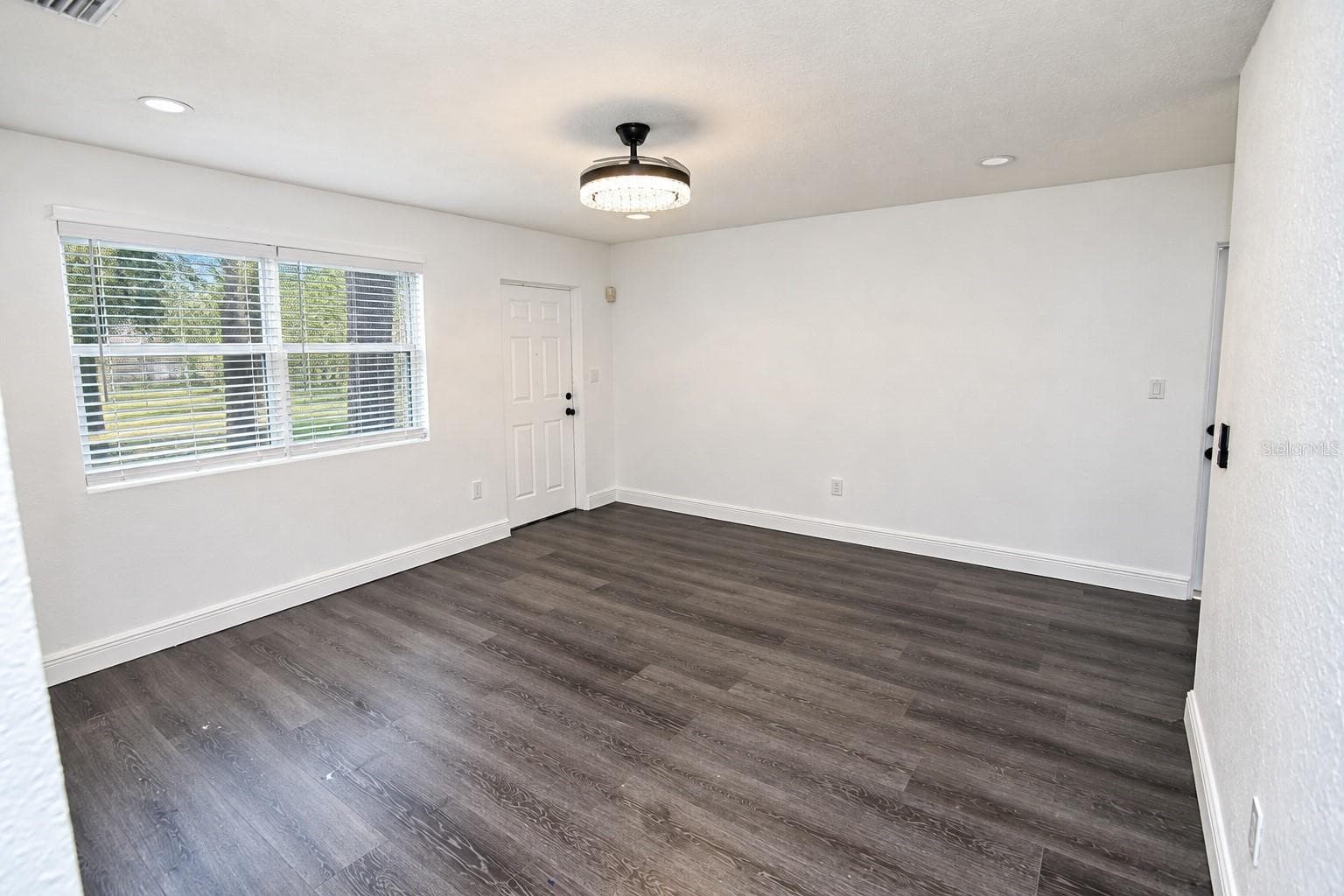 Single Family Residence at 3942 WELLS ST N, ORLANDO, photo 11 of 21