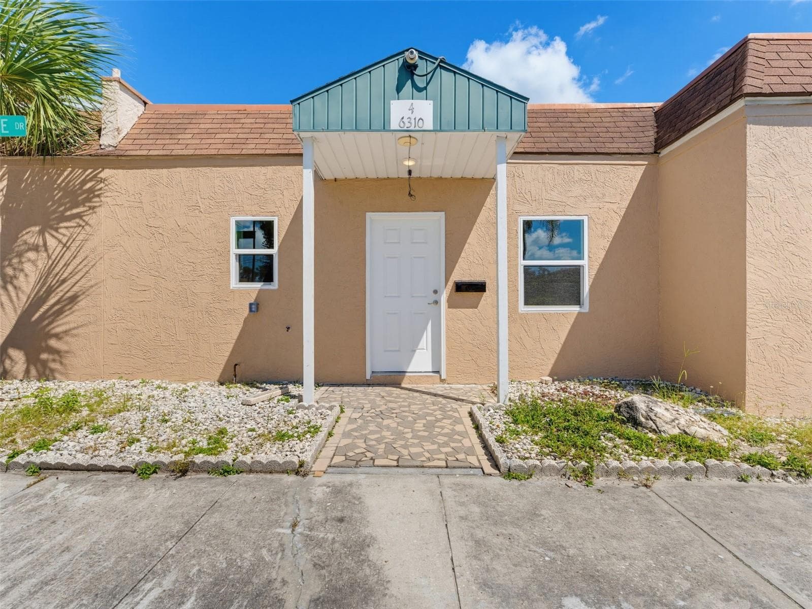 6310 PROVIDENCE CIR #4