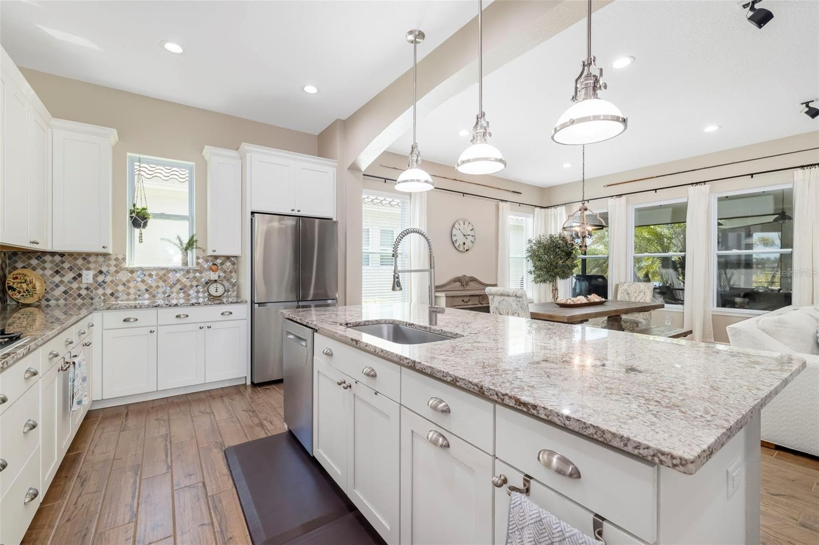 Kitchen - 10107 CARNOUSTIE PL, BRADENTON