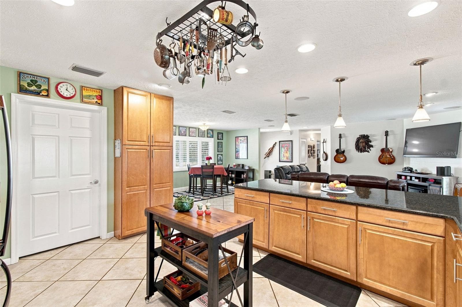 Single Family Residence at 610 HITCHING POST DR, BRANDON, photo 18 of 56