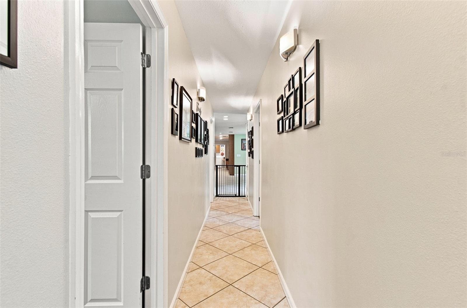 Single Family Residence at 610 HITCHING POST DR, BRANDON, photo 21 of 56