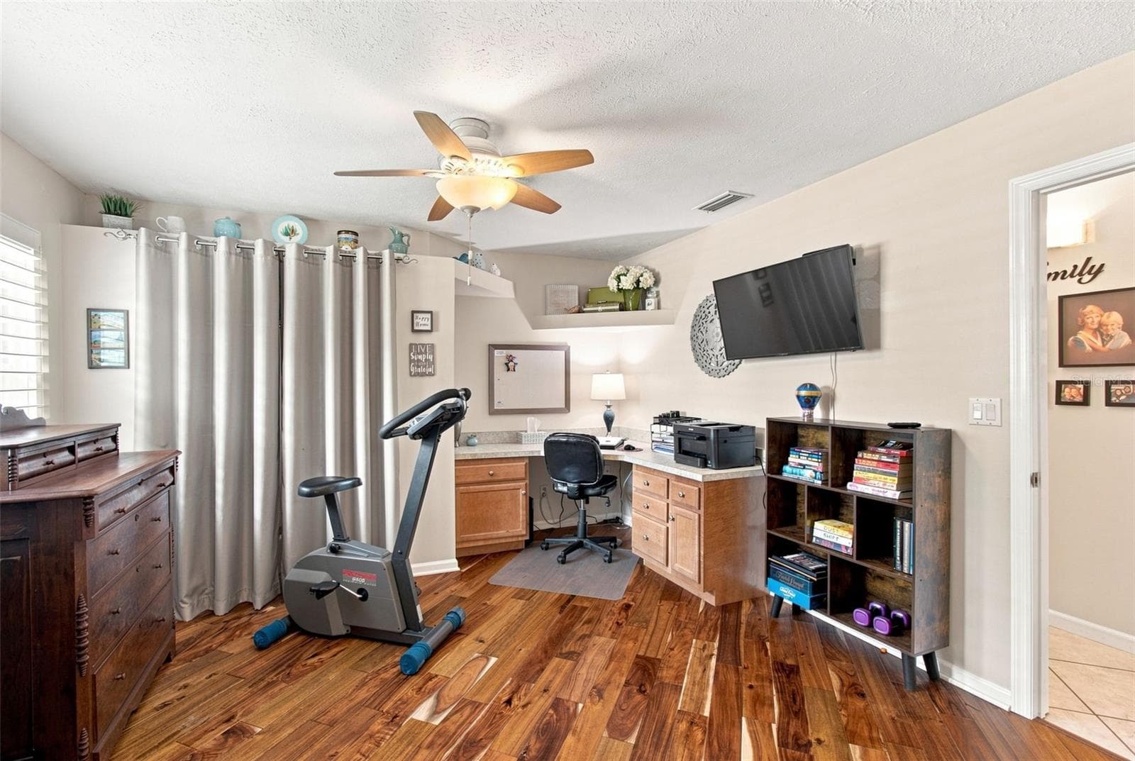 Single Family Residence at 610 HITCHING POST DR, BRANDON, photo 38 of 56