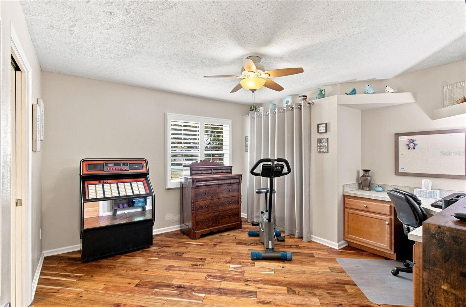 Single Family Residence at 610 HITCHING POST DR, BRANDON, photo 39 of 56