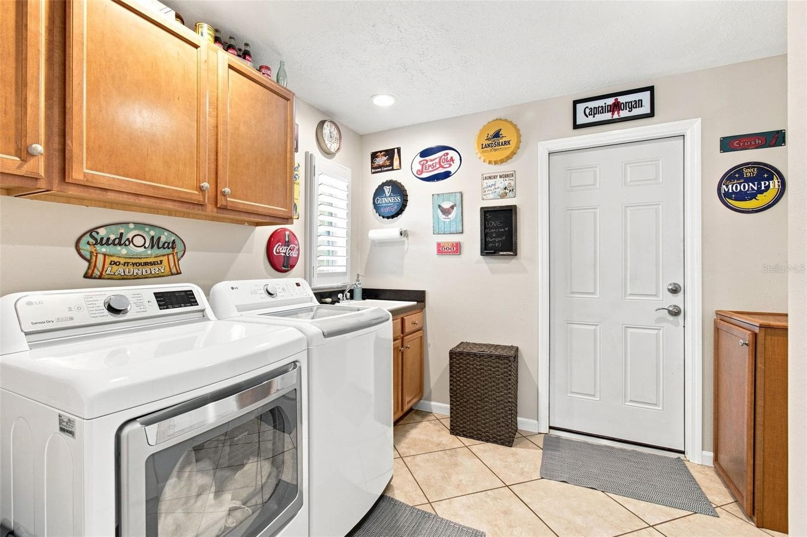 Single Family Residence at 610 HITCHING POST DR, BRANDON, photo 40 of 56